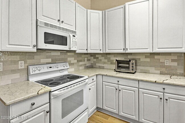Building Photo - 952 Blackberry Ln
