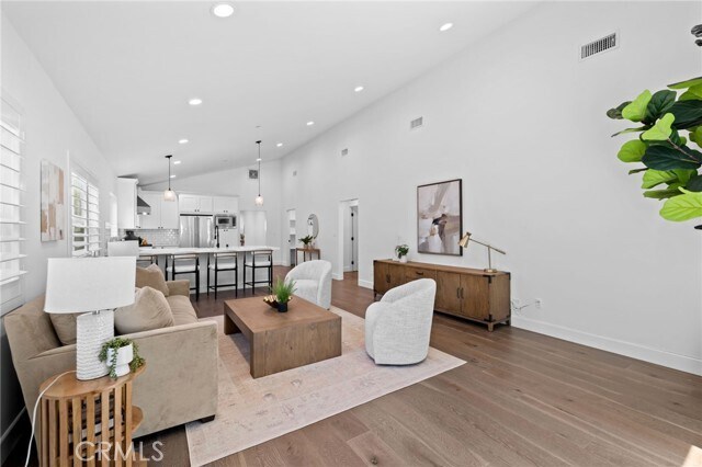 Building Photo - 827 N Lamer St