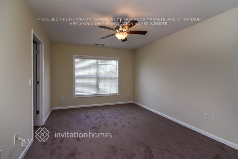 Building Photo - 3465 Gardenside Dr SW