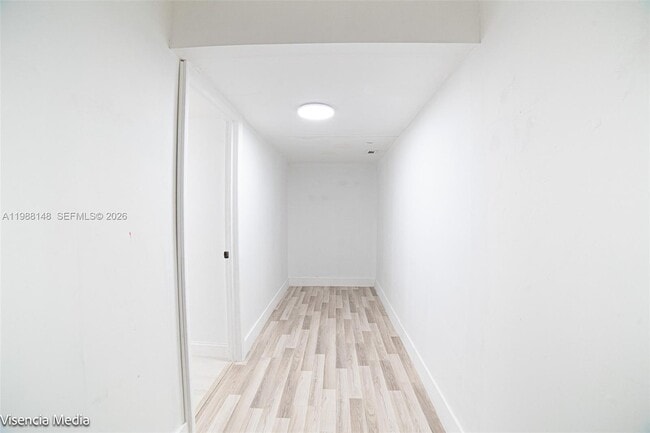 Building Photo - 1351 NE Miami Gardens Dr