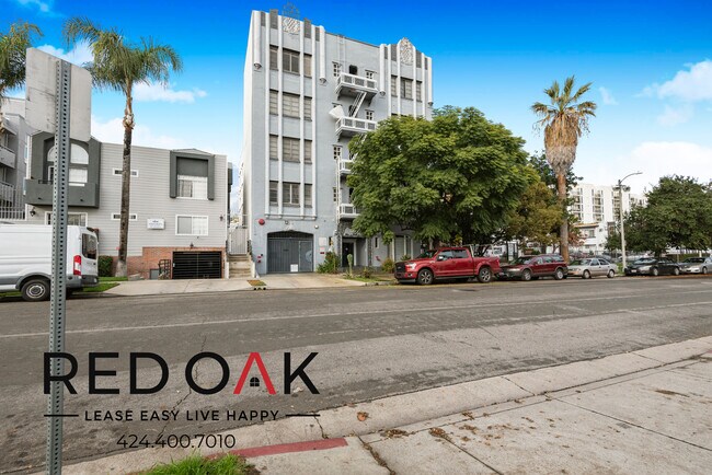 Building Photo - 5611 Carlton Way