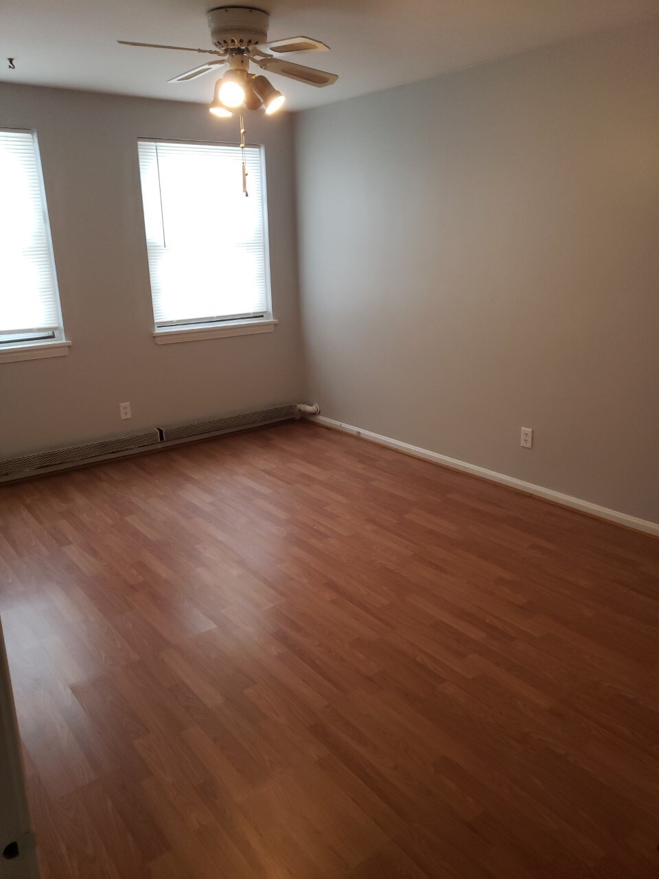 Building Photo - 13765 Cedar Rd