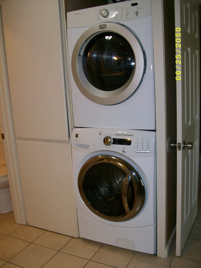 Building Photo - Summerwind Villas