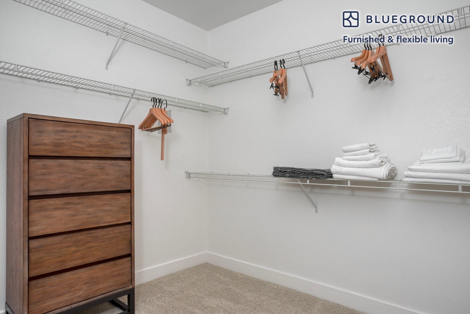 Building Photo - 7225 Crescent Prk W