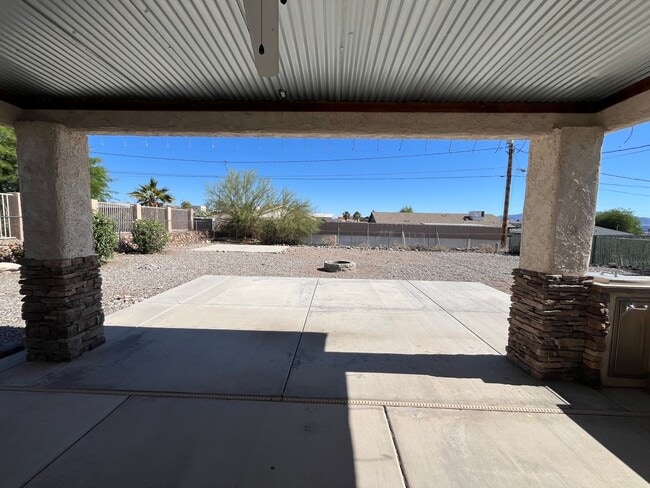 Building Photo - 3 Bedroom - 2 Bath Home