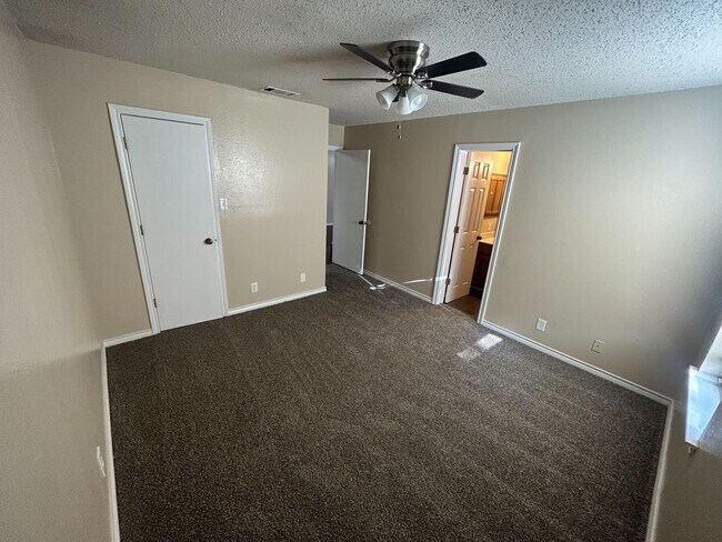 Building Photo - 1407 Margie St