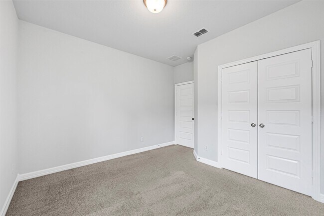 Building Photo - 9339 Galloway Wds Trl
