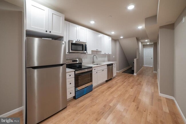 Building Photo - 1715 W Berks St