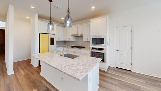 Building Photo - 404 Ashby Dr