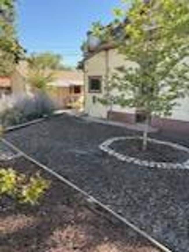 Building Photo - Charming 2-Bedroom Home in The Avenues!