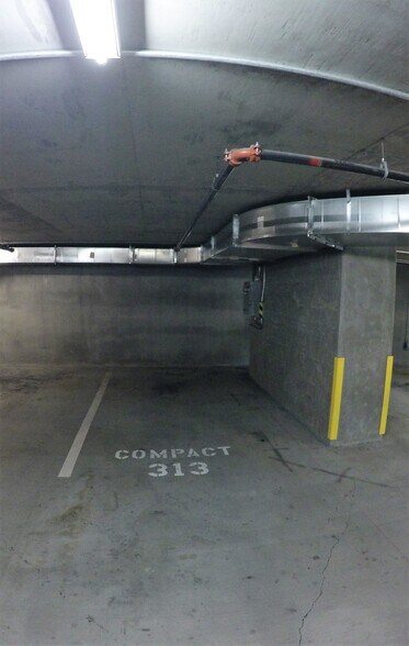 Building Photo - 1080 Park Blvd Unit 1308