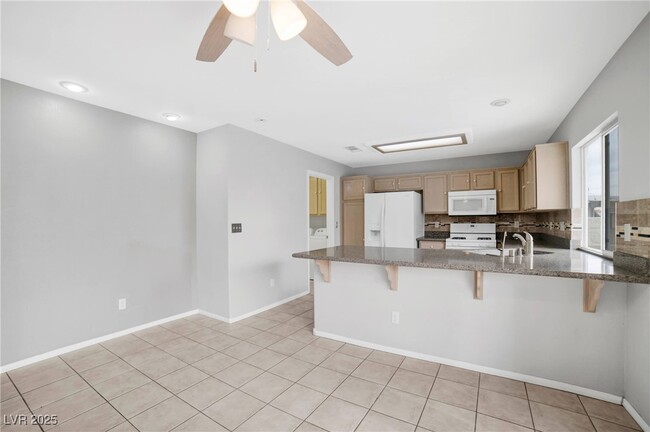 Building Photo - 8133 Kentshire Dr