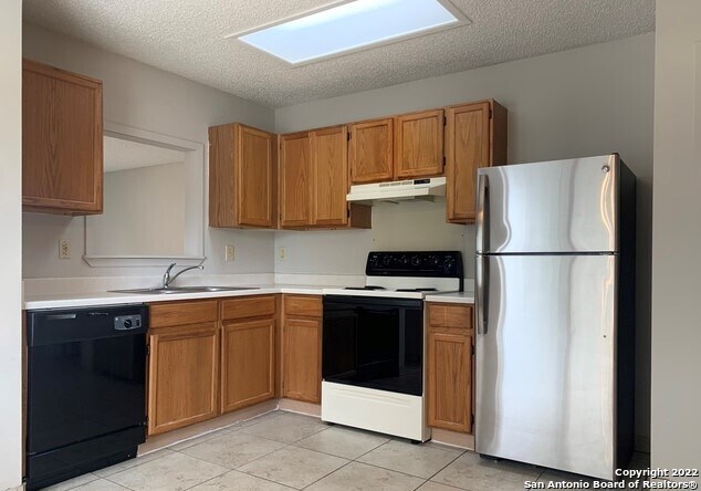 Building Photo - 5905 Summer Fest Dr