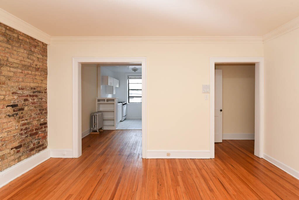 Building Photo - 2338 N Spaulding Ave