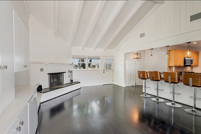 Building Photo - 4906 Fidler Ave