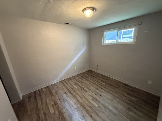 Building Photo - 1296 Preston St