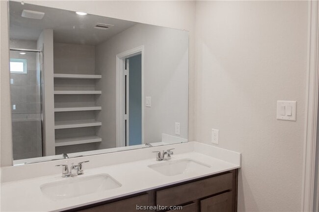 Building Photo - 10652 Knox Lndg Dr