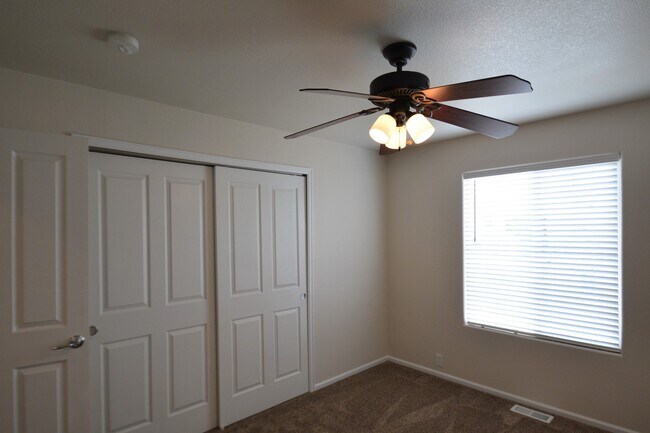 Building Photo - Beautiful townhome near Ft. Carson available to move in!