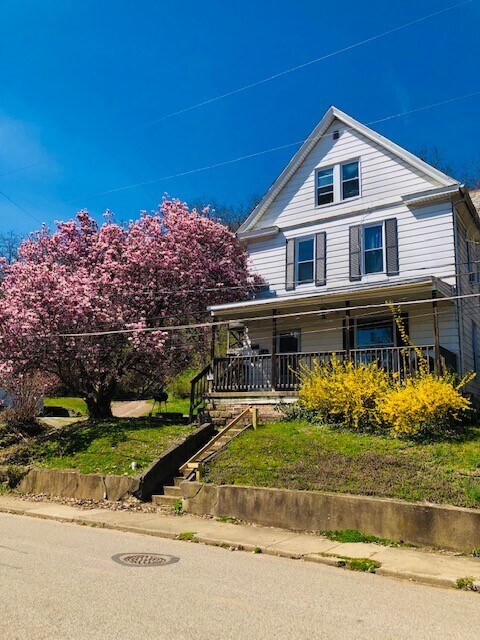 Primary Photo - 99 Grosvenor St