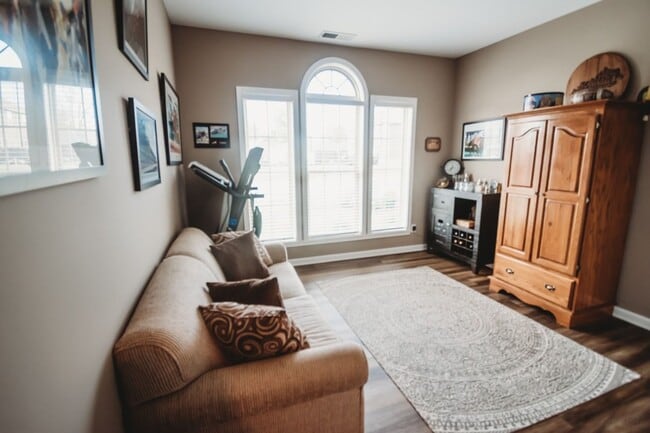 Building Photo - Fall in Love with this home!!!