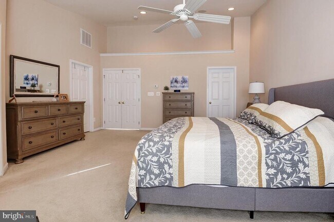 Building Photo - 43395 Briar Creek Terrace