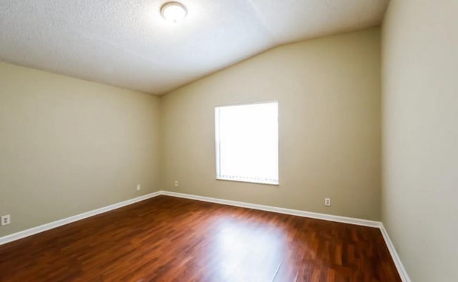 Building Photo - 22 14th Ave