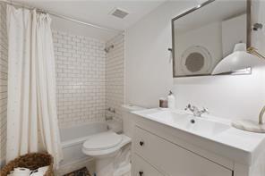 Building Photo - 134 Elysian Way NW