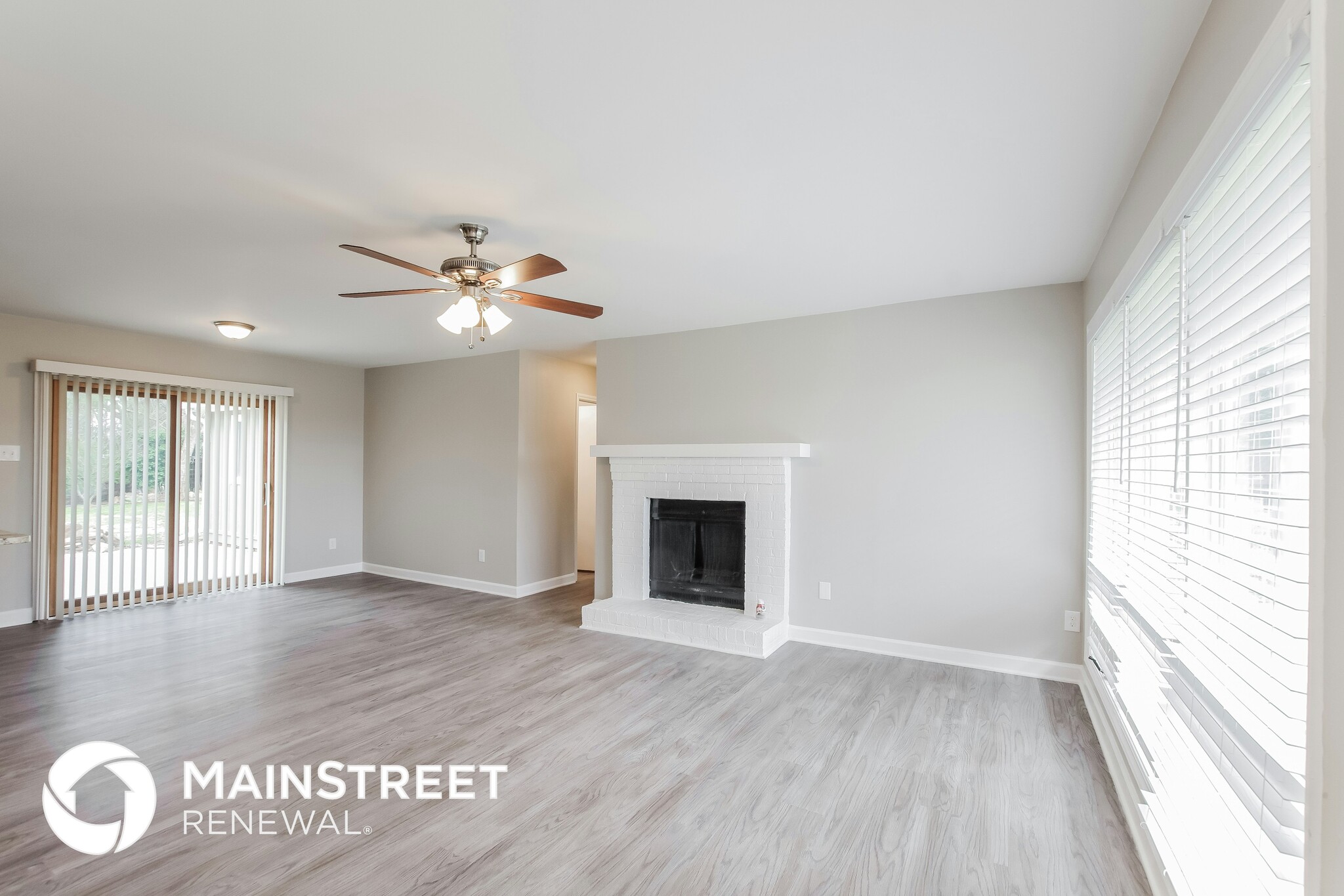 Building Photo - 20901 Sierra Vista Dr