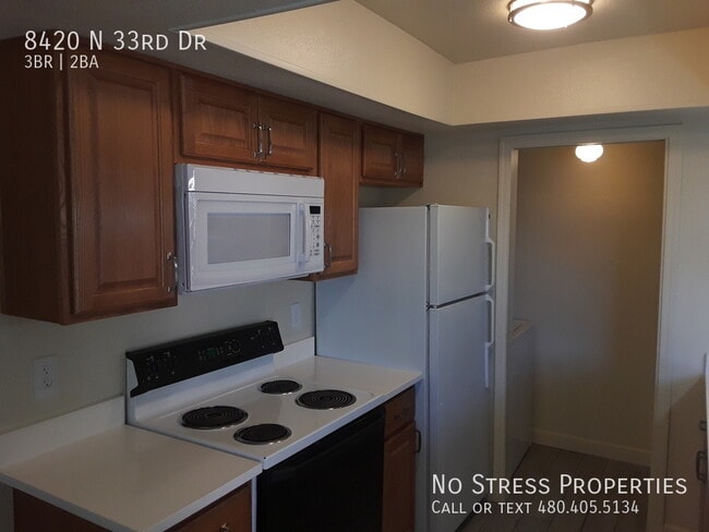 Building Photo - 8420 N 33rd Dr