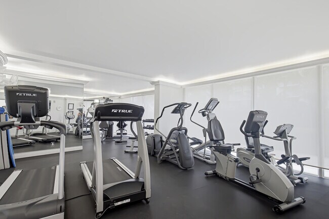 Building Photo - 2780 S Ocean Blvd