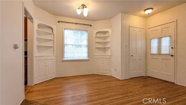 Building Photo - 537 N Yale Ave