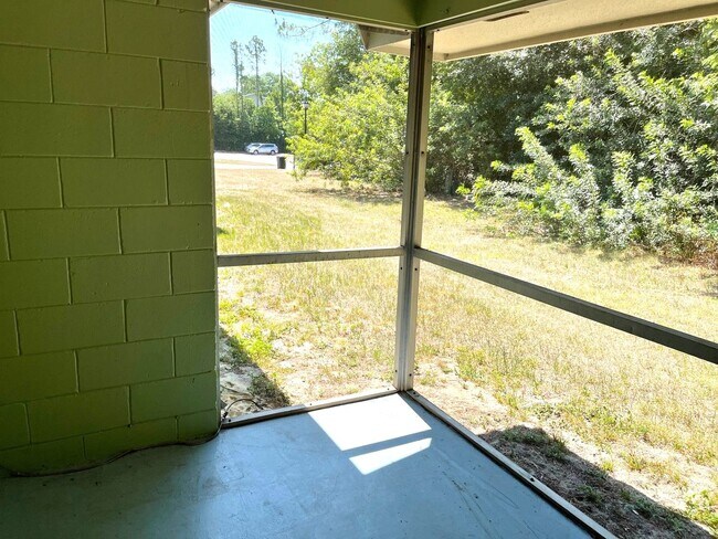 Building Photo - LH7368