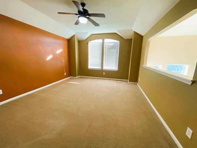 Building Photo - 26311 Meadow Dawn Ln