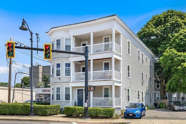 Building Photo - 401 Cabot St