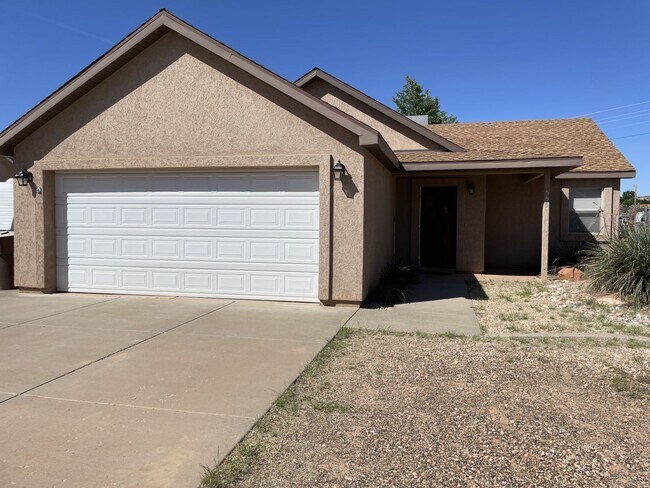 Primary Photo - 555 W Johnson Dr