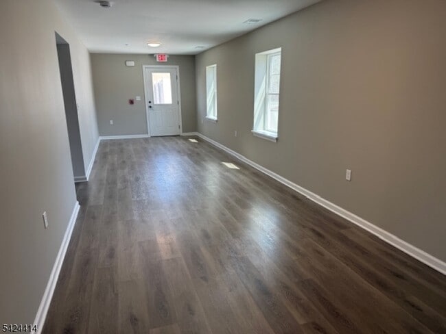 Building Photo - 237 Main St