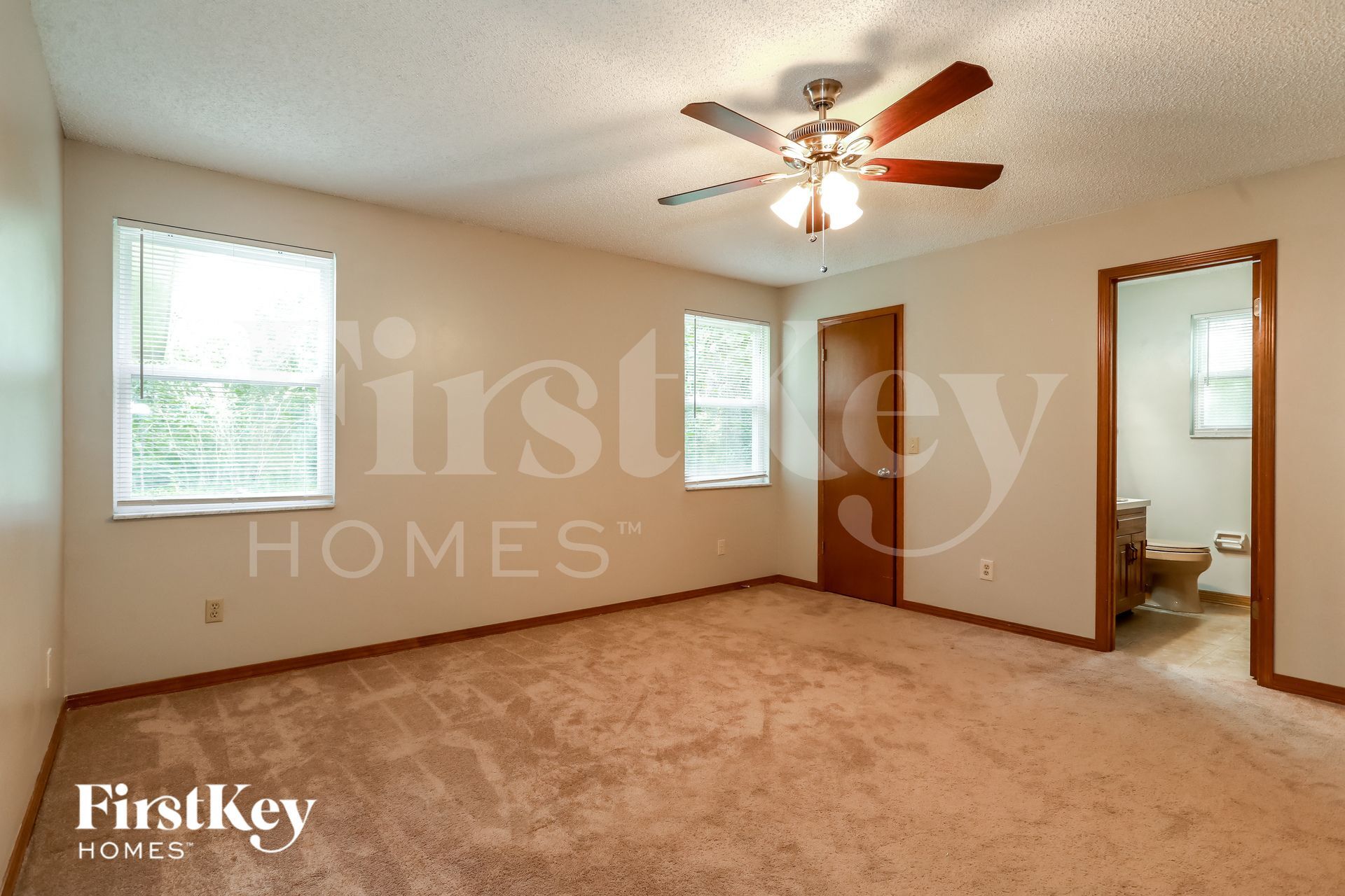 Building Photo - 515 Nassau Ct