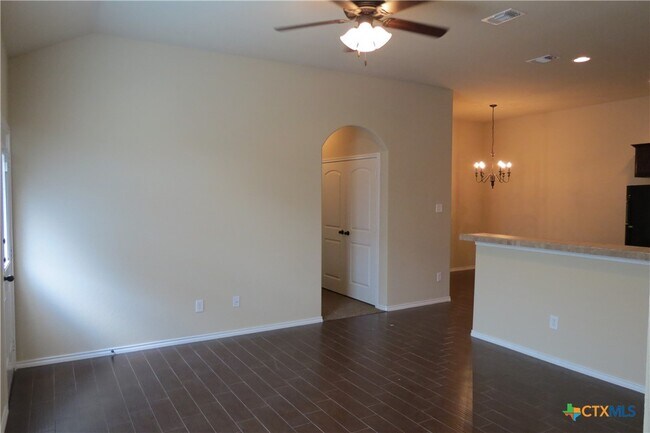 Building Photo - 298 Rosalie Dr
