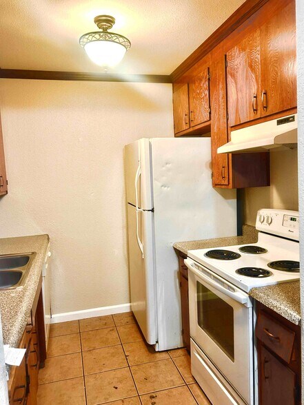 Building Photo - 9071 Montoya St