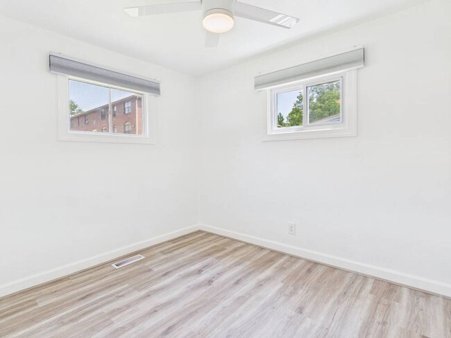 Building Photo - Cozy 2 Bedroom 1 Bathroom Ranch style Home...