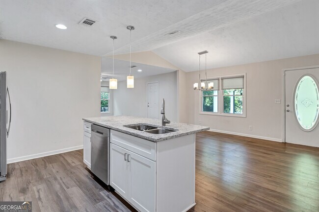 Building Photo - 5772 Lilburn Stone Mountain Rd