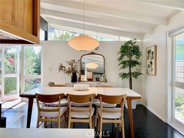 Building Photo - 3168 Stevely Ave