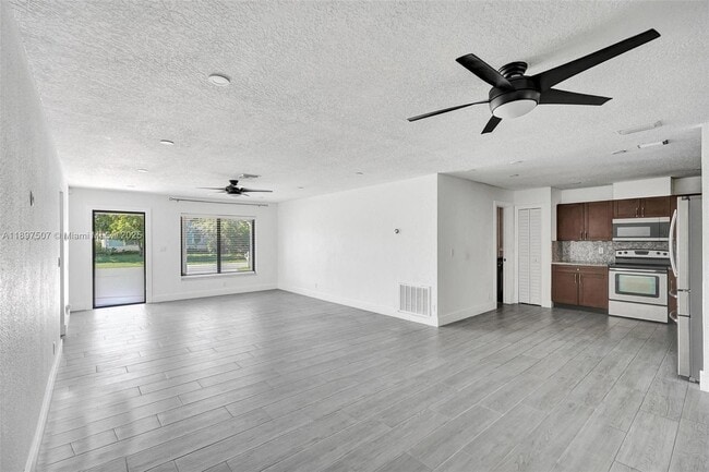 Building Photo - 8105 SW 19th St
