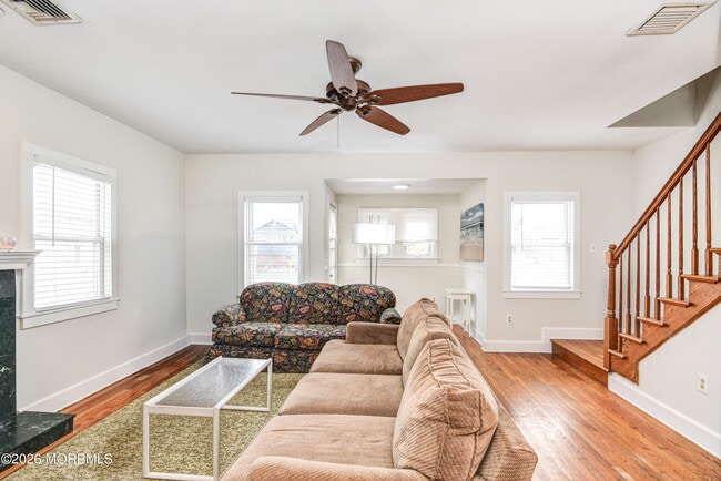 Building Photo - 47 Valentine St