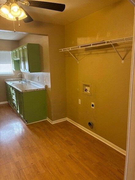 Building Photo - 800 Vanderveer