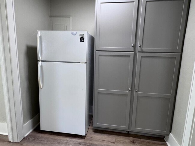 Building Photo - 2521 NW 12th St