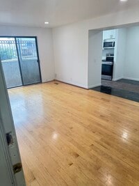 Building Photo - 425 S 900 E