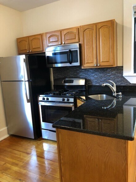 Interior Photo - 74 Montague Pl