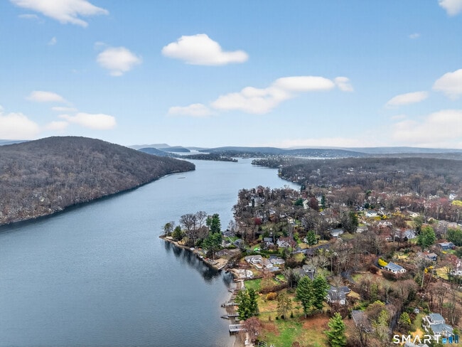 Building Photo - 6 Brighton St