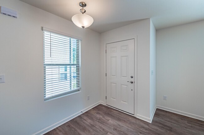 Building Photo - 510 Hobkirks Pl